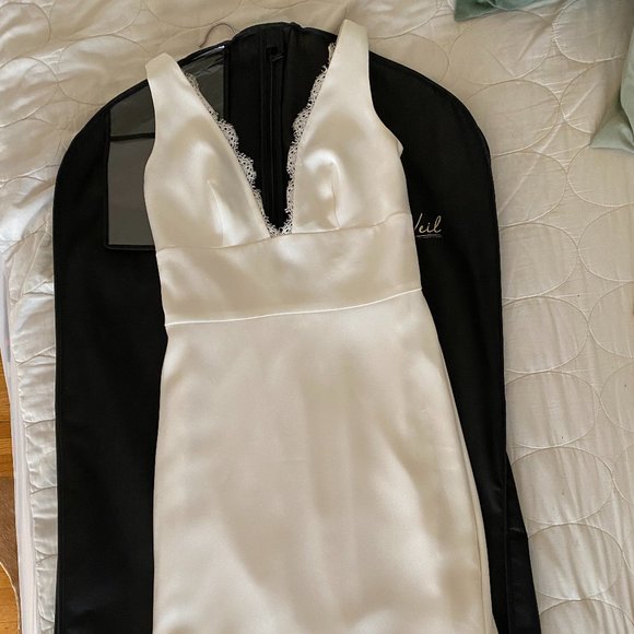 Tara Lauren Sybil Wedding Dress (size 8, fitted to size 6) - Picture 3 of 5